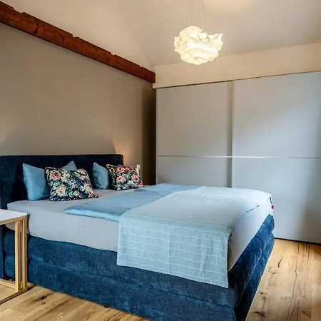 Heinrich Und Rosa In Saale ナウムブルク